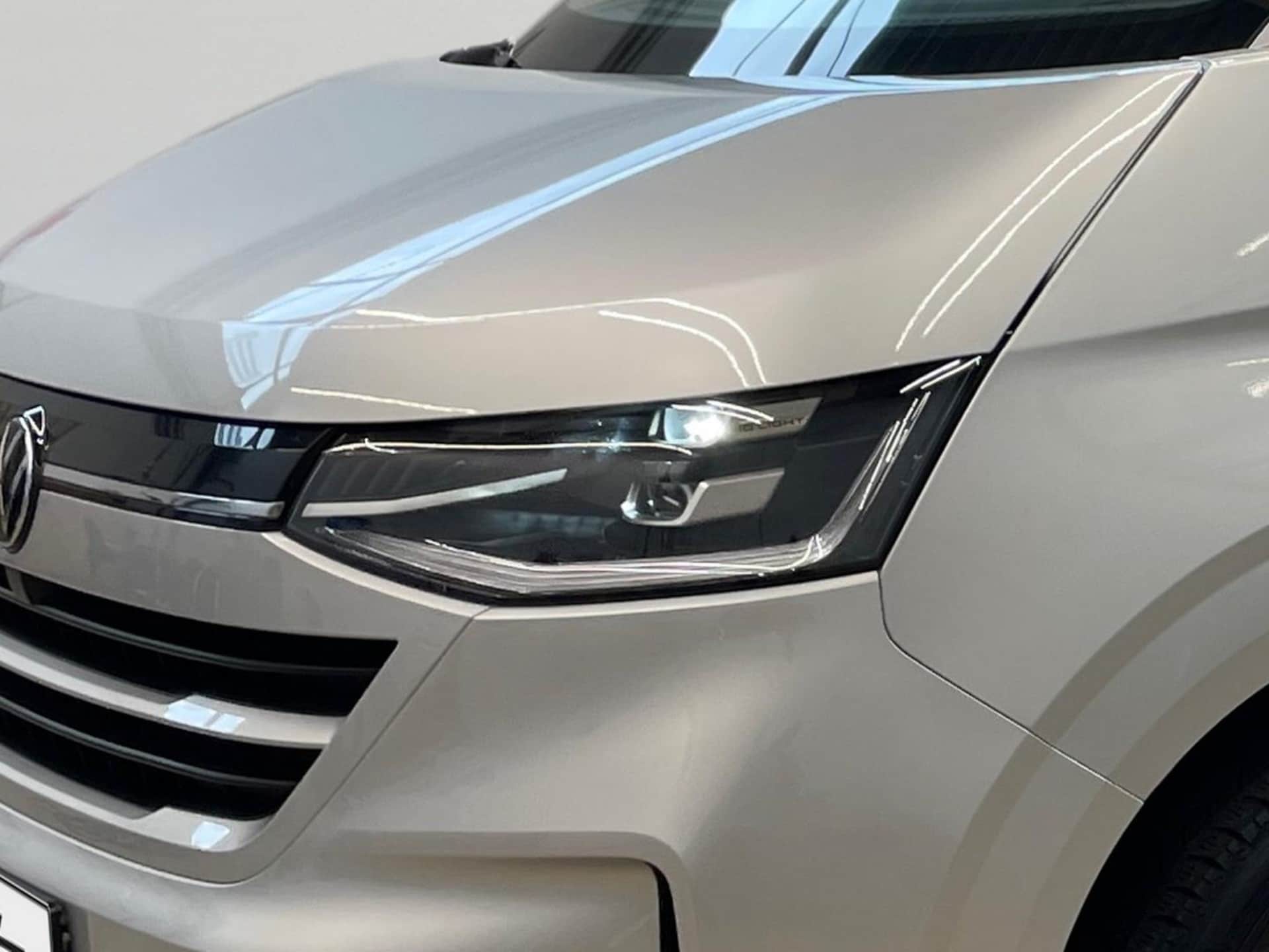 Volkswagen Caravelle Style