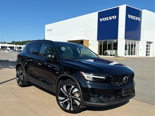 2023 Volvo XC40