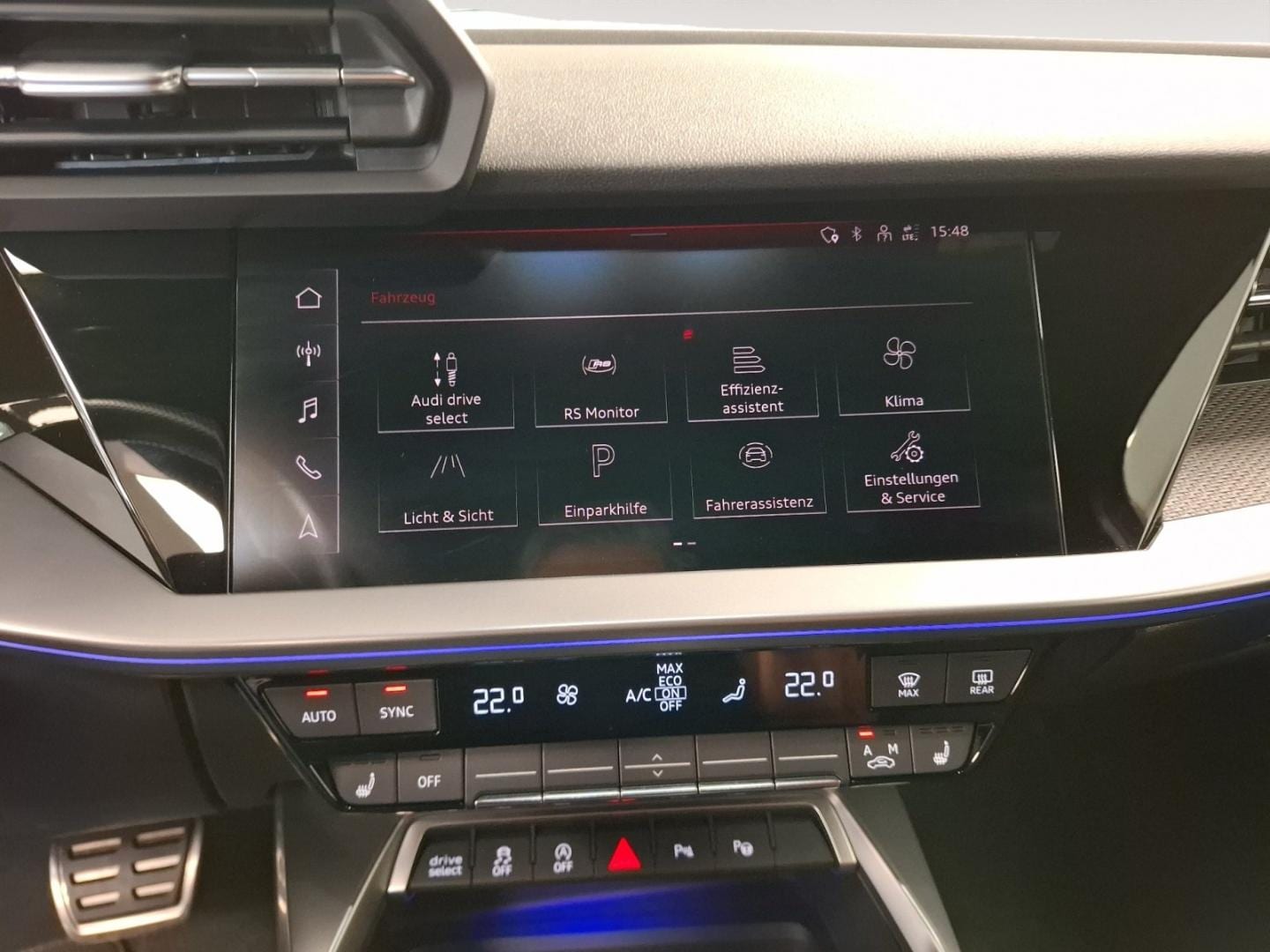 Bild über Audi RS 3 Sportback TFSI quattro S tronic - für weitere Informationen kontaktieren Sie den Audi Partner