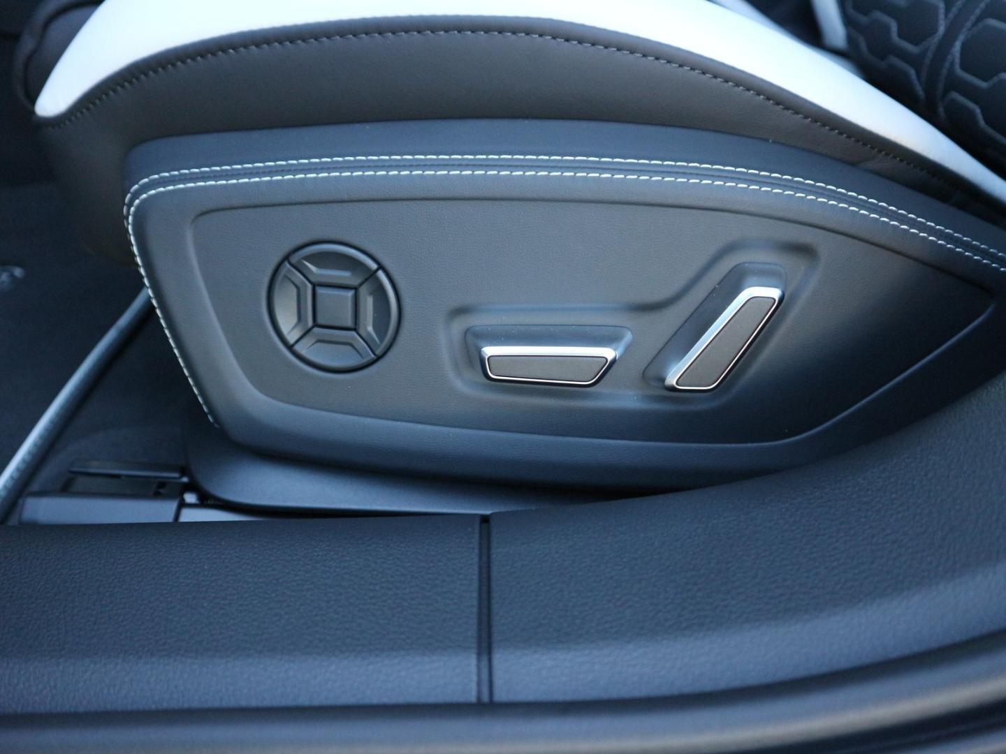 Image about Audi RS 6 Avant performance quattro tiptronic
