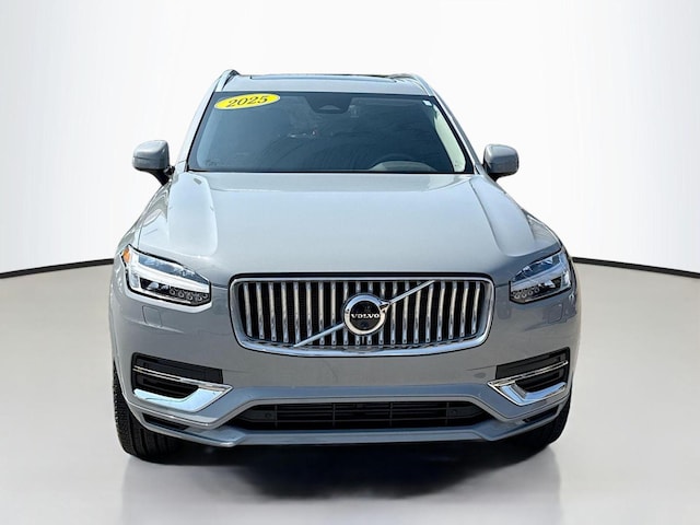 2025 Volvo XC90 Plug-In Hybrid