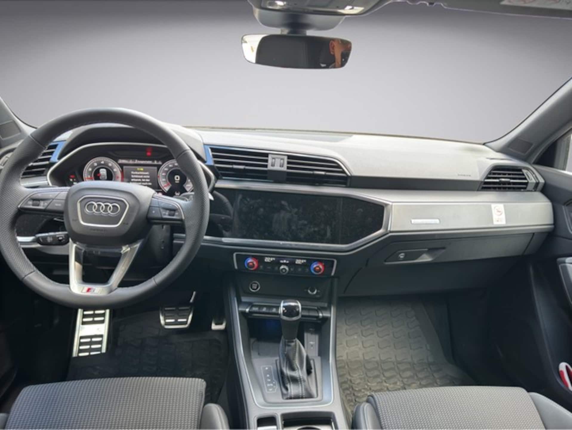 Audi Q3 Sportback S line
