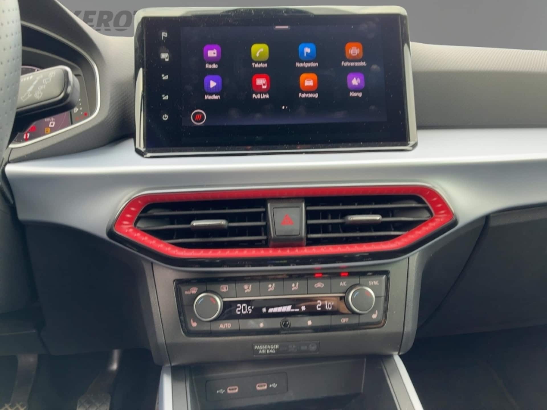 SEAT Arona FR