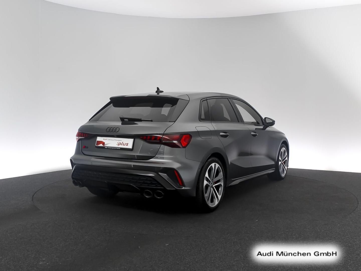 Bild über Audi S3 Sportback TFSI quattro S tronic - für weitere Informationen kontaktieren Sie den Audi Partner