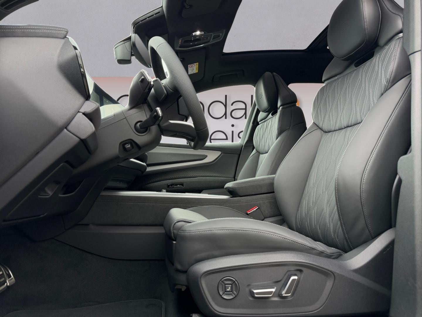 Bild über Audi Q7 SUV TDI quattro 220 kW tiptronic - für weitere Informationen kontaktieren Sie den Audi Partner