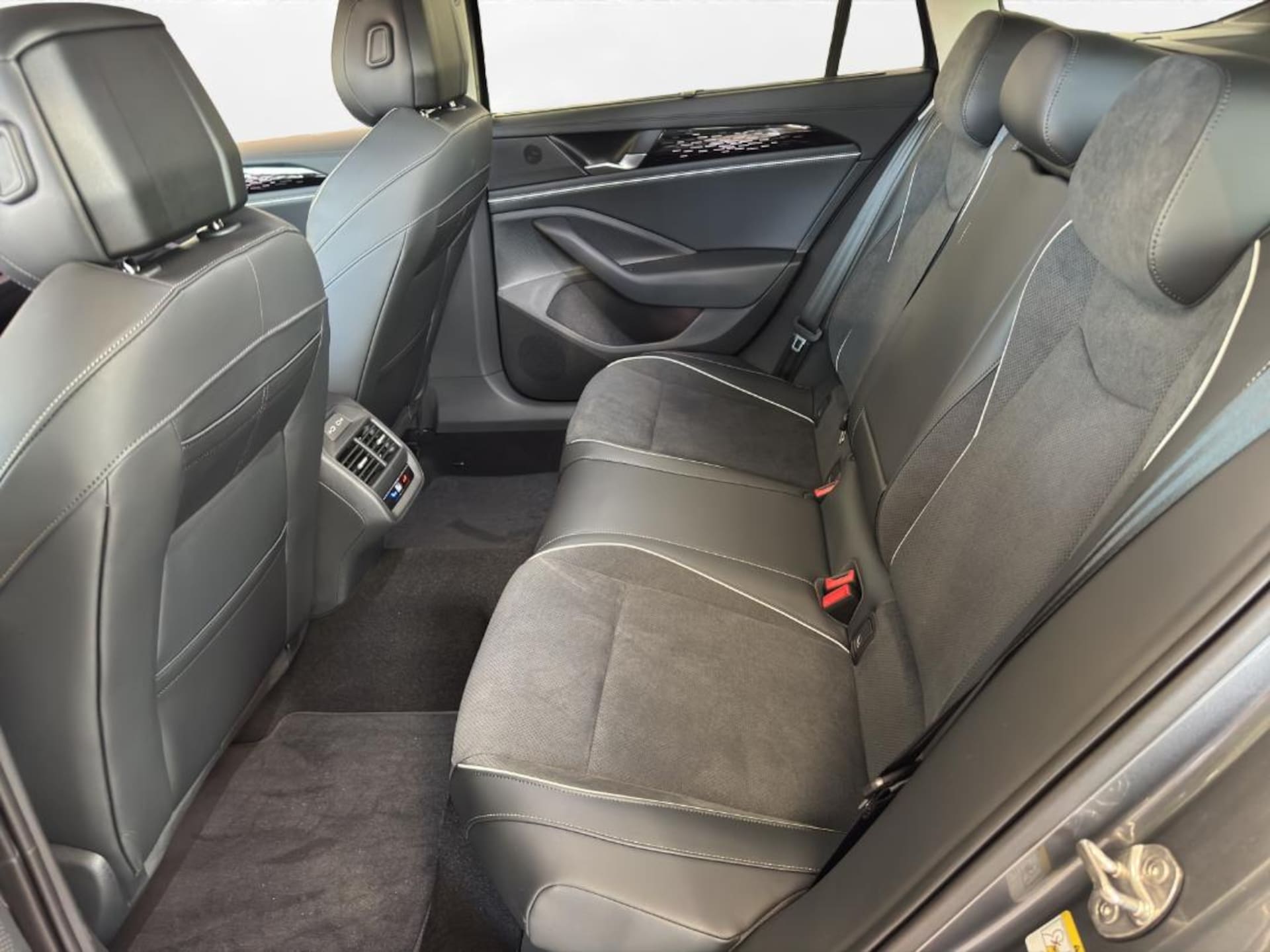 Volkswagen Passat Elegance