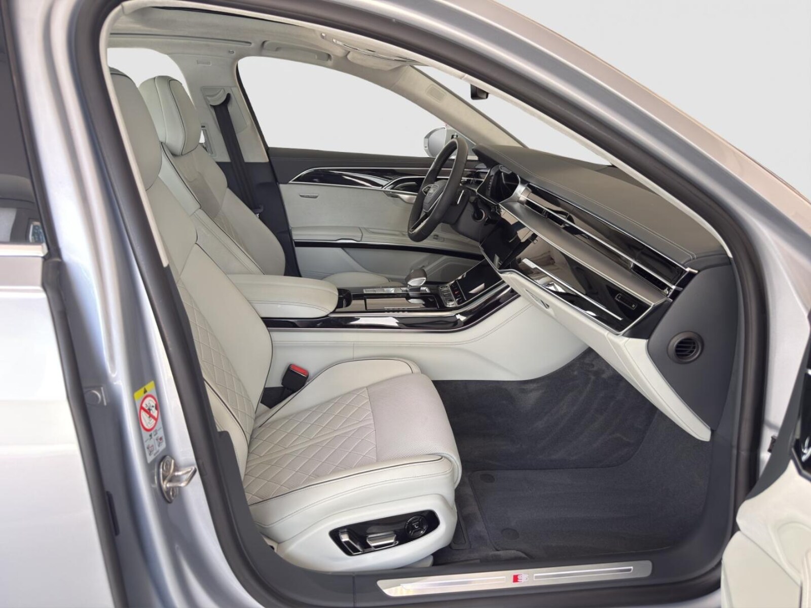 Audi A8 – Bild 8