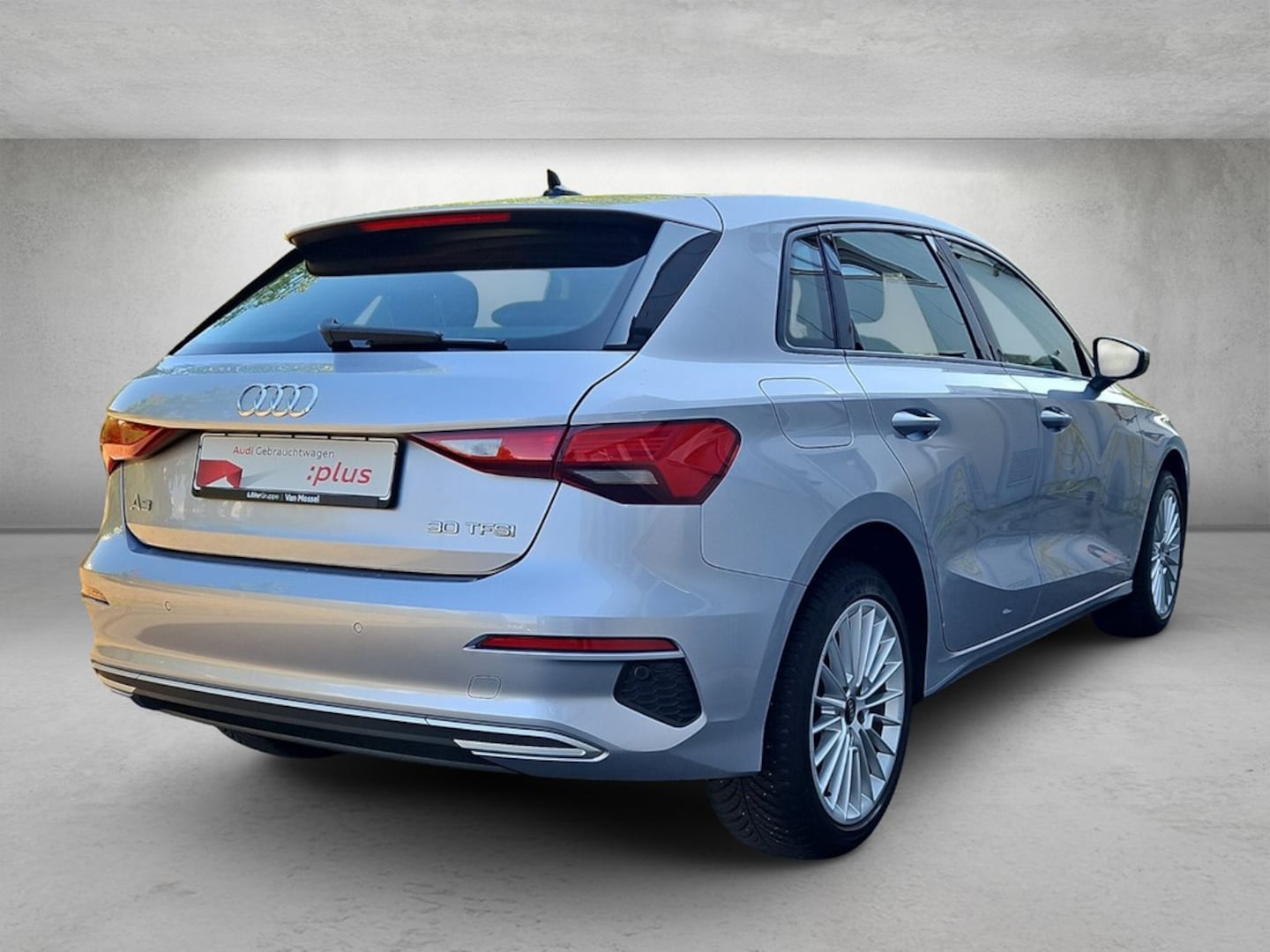 Bild über Audi A3 Sportback advanced 30 TFSI Schaltgetriebe - für weitere Informationen kontaktieren Sie den Audi Partner