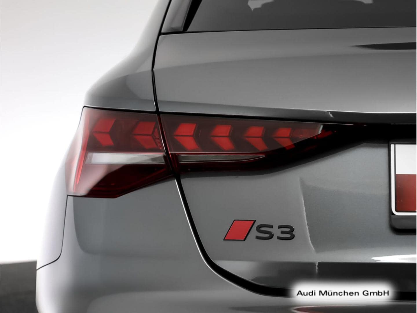 Bild über Audi S3 Sportback TFSI quattro S tronic - für weitere Informationen kontaktieren Sie den Audi Partner