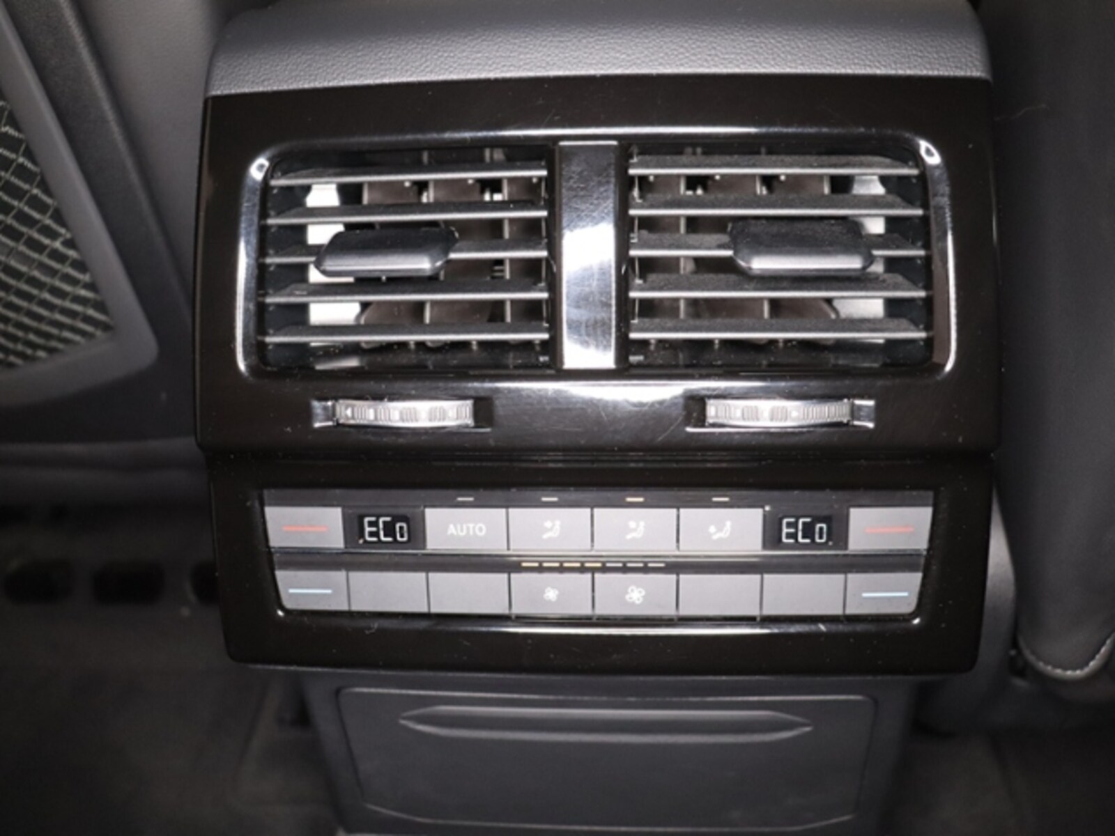 Volkswagen Touareg – Bild 12