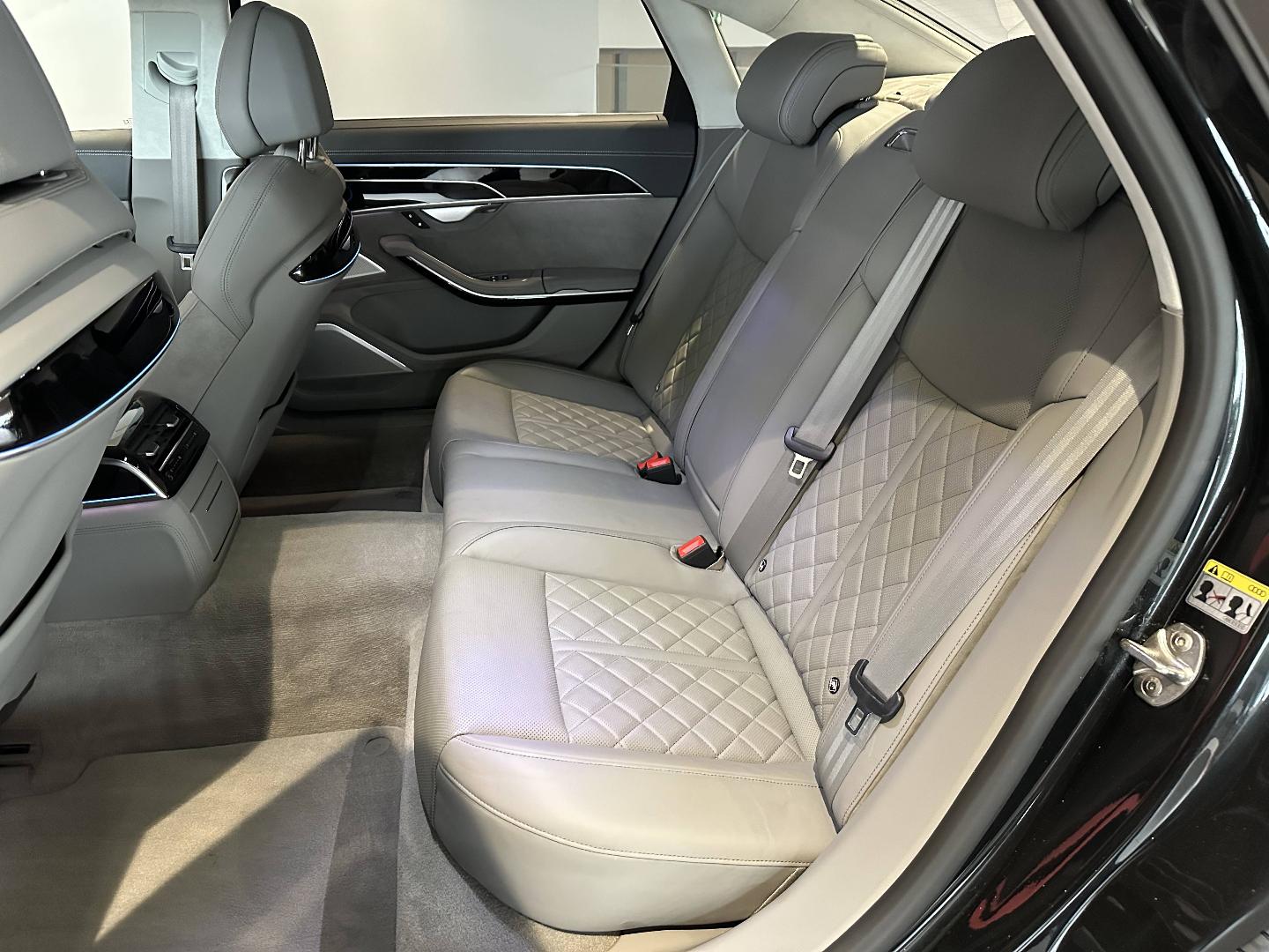 Image about Audi A8 L TFSI e Avus Extended 60 TFSI e quattro 330 kW (449 ch) tiptronic