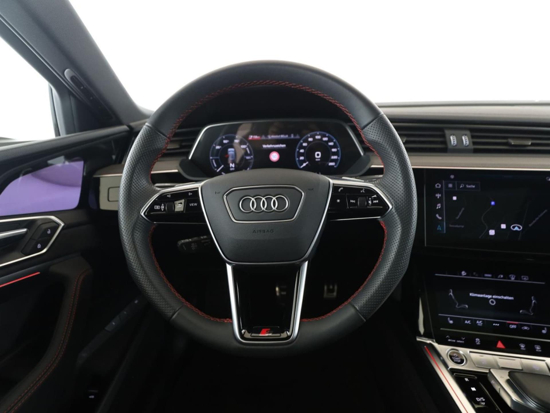 Audi Q8 e-tron S line
