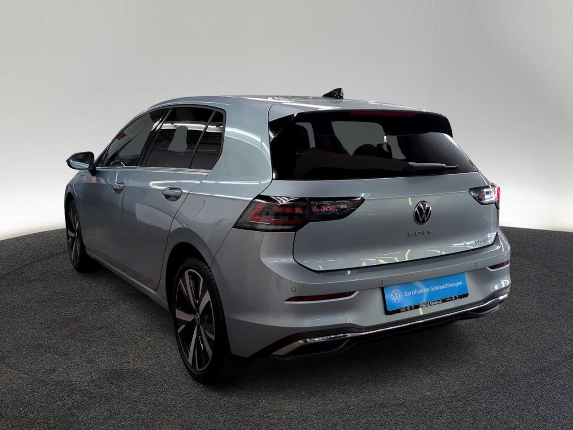 Volkswagen Golf Style