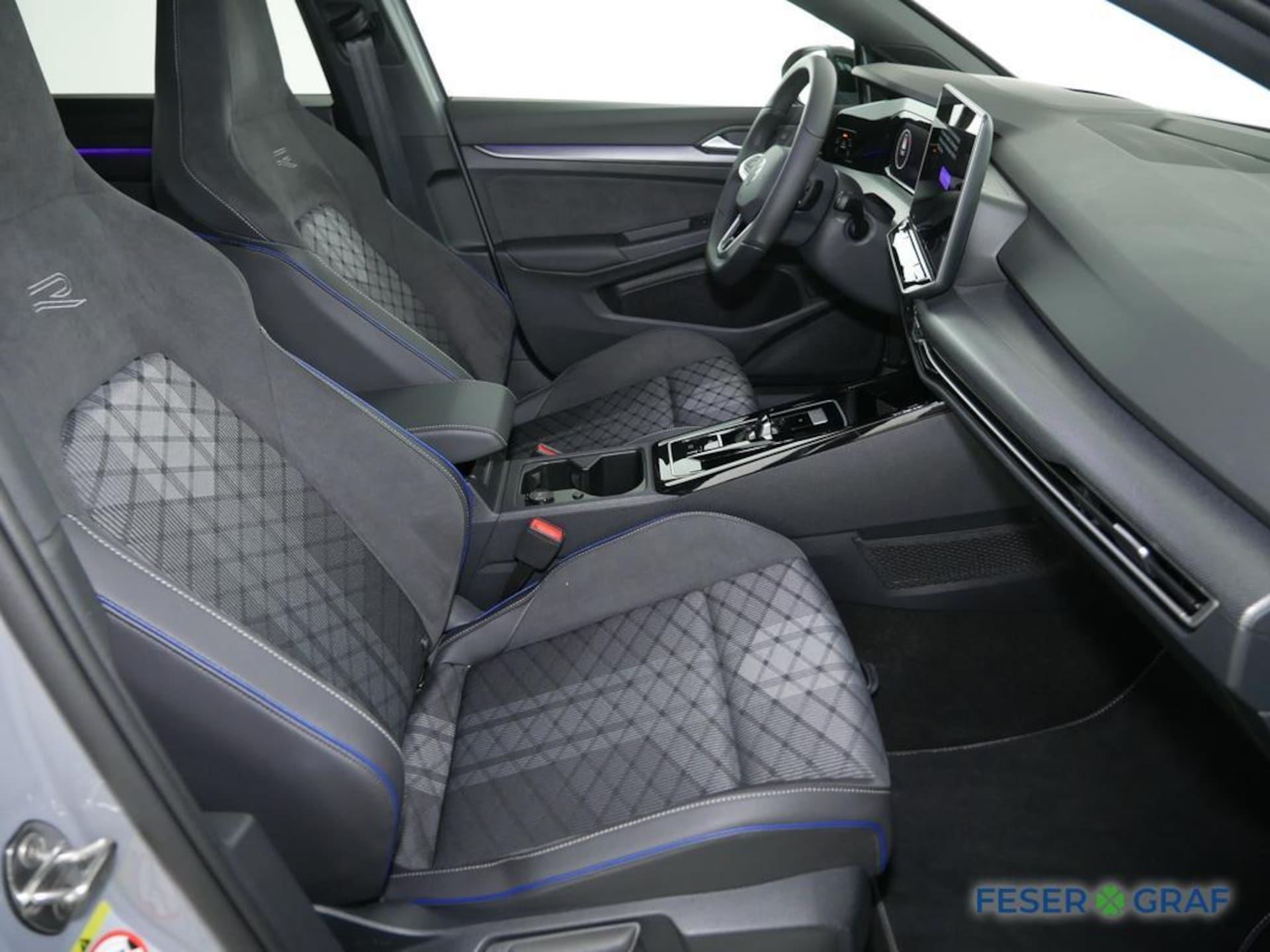 Volkswagen Golf R-Line