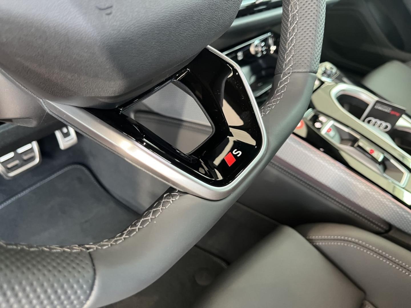 Bild über Audi A6 Avant TFSI quattro 270 kW S tronic - für weitere Informationen kontaktieren Sie den Audi Partner
