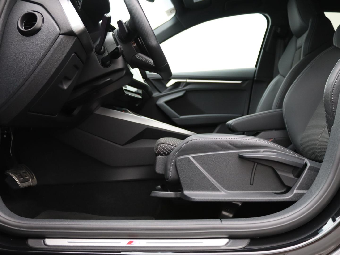 Image about Audi S3 Limousine TFSI quattro S tronic