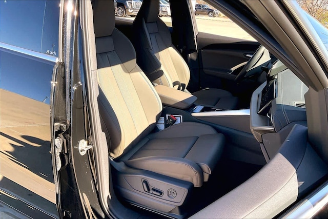 2025 Audi Q5 Premium Plus - Photo 9