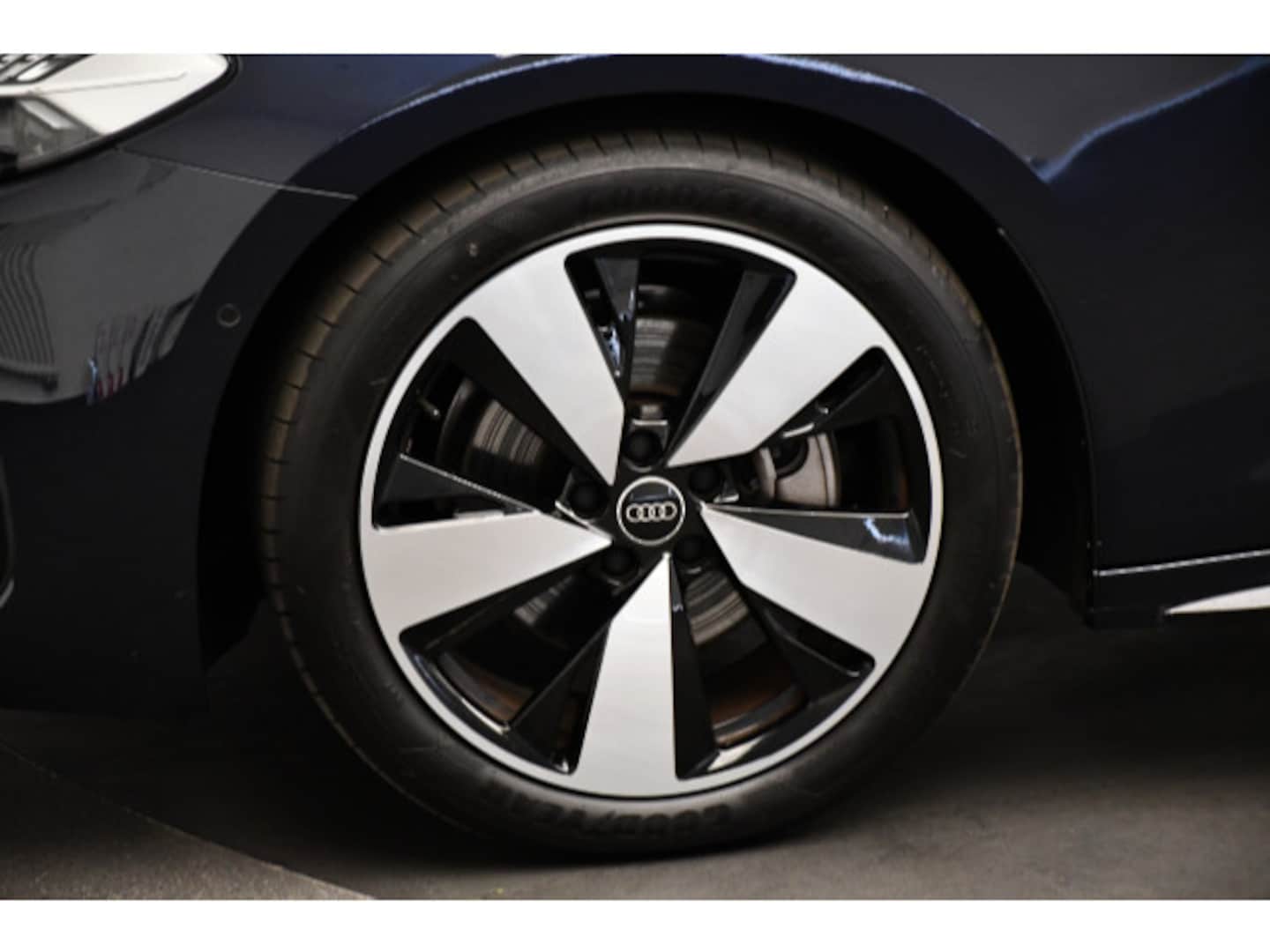Bild über Audi A5 Avant TFSI 150 kW S tronic - für weitere Informationen kontaktieren Sie den Audi Partner