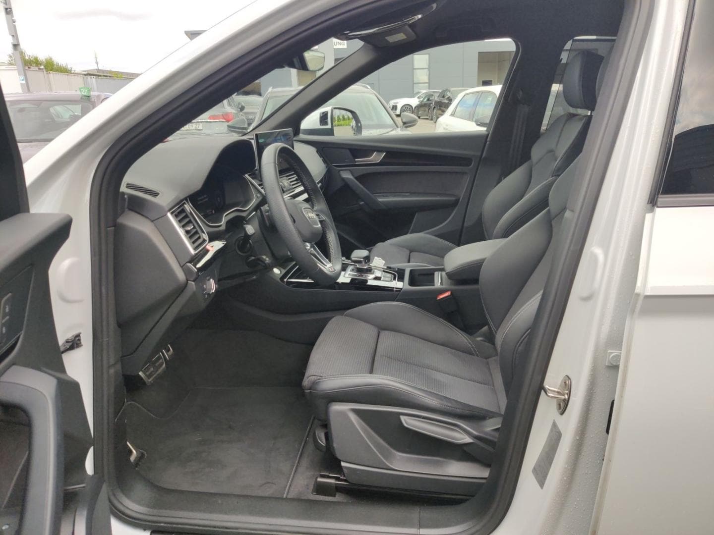 Bild über Audi Q5 40 TDI quattro S tronic - für weitere Informationen kontaktieren Sie den Audi Partner
