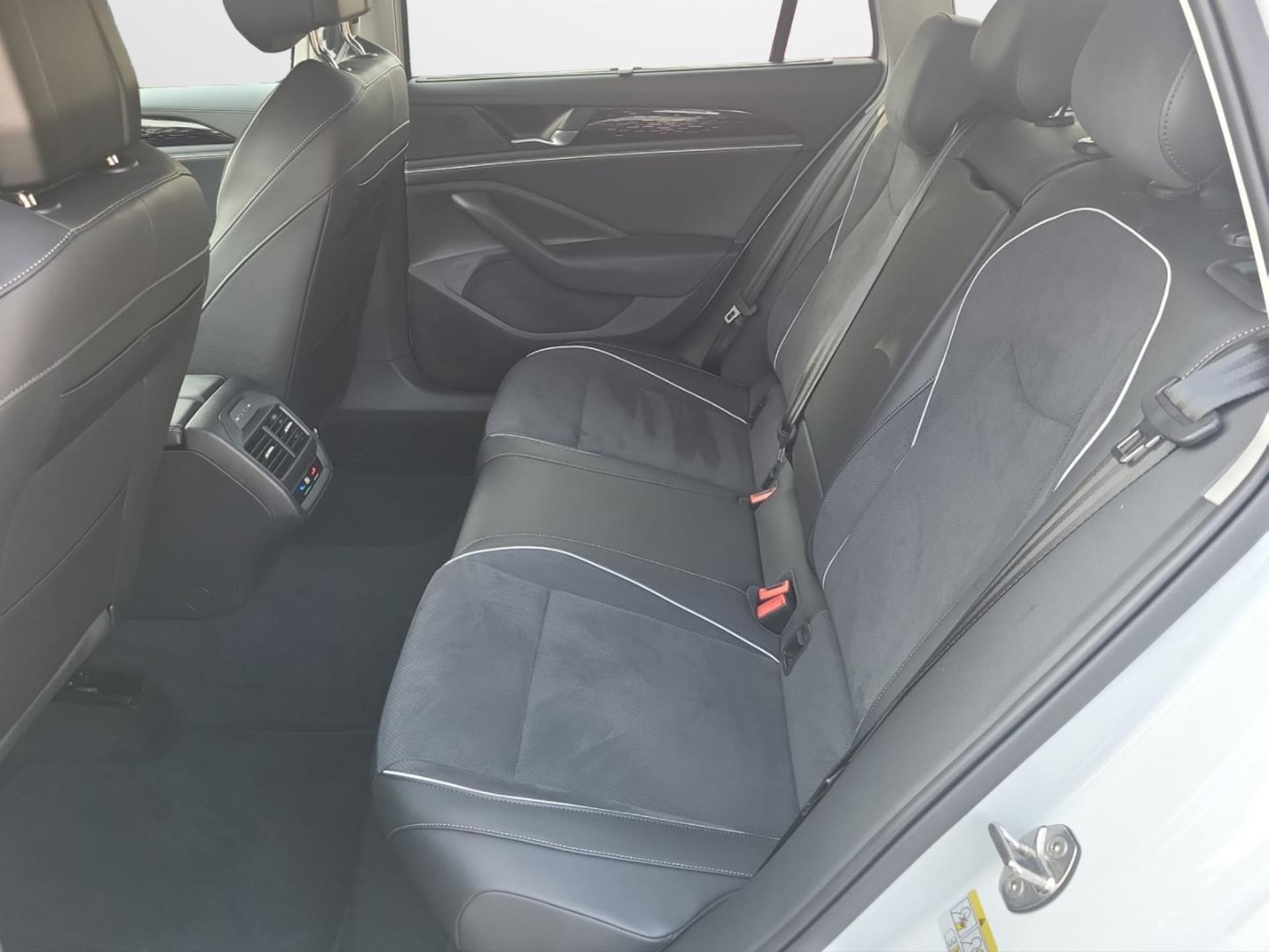 Volkswagen Passat Business