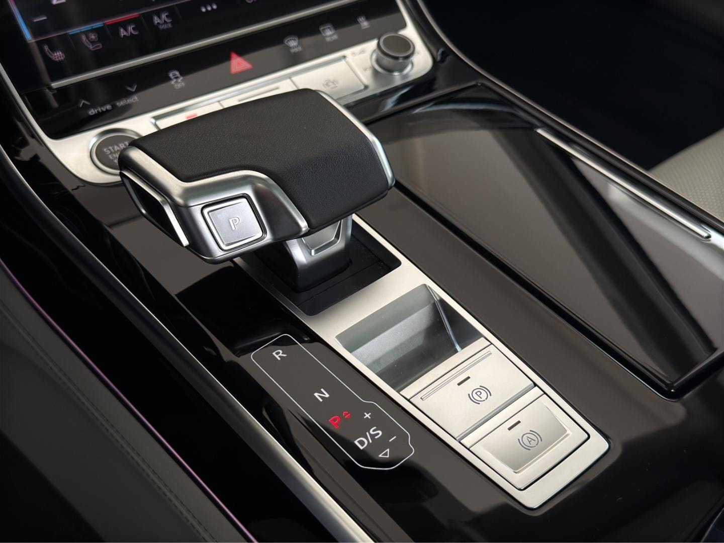 Bild über Audi A8 60 TFSI quattro tiptronic - für weitere Informationen kontaktieren Sie den Audi Partner