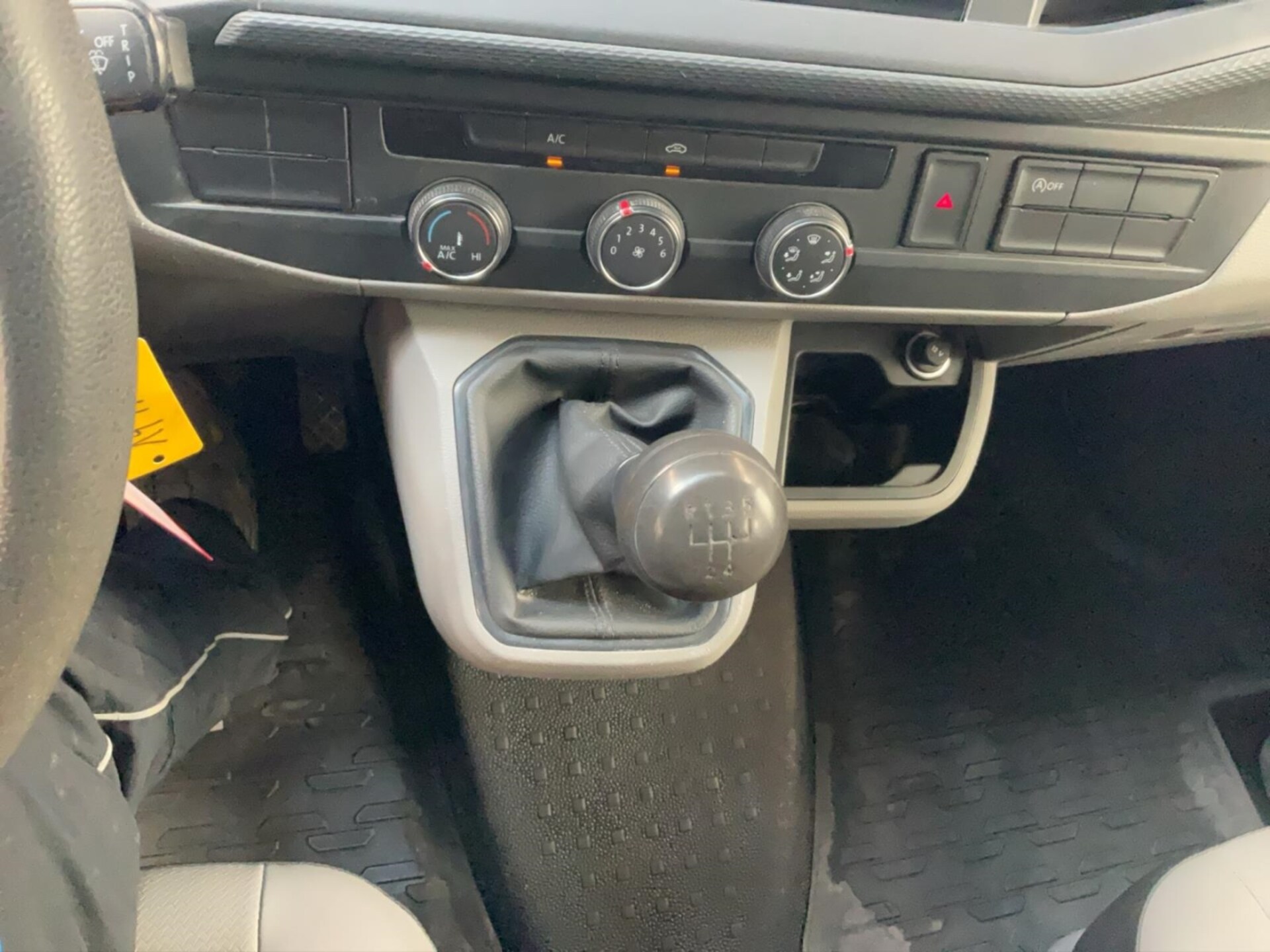Volkswagen T6.1 Transporter Kasten langer Radstand