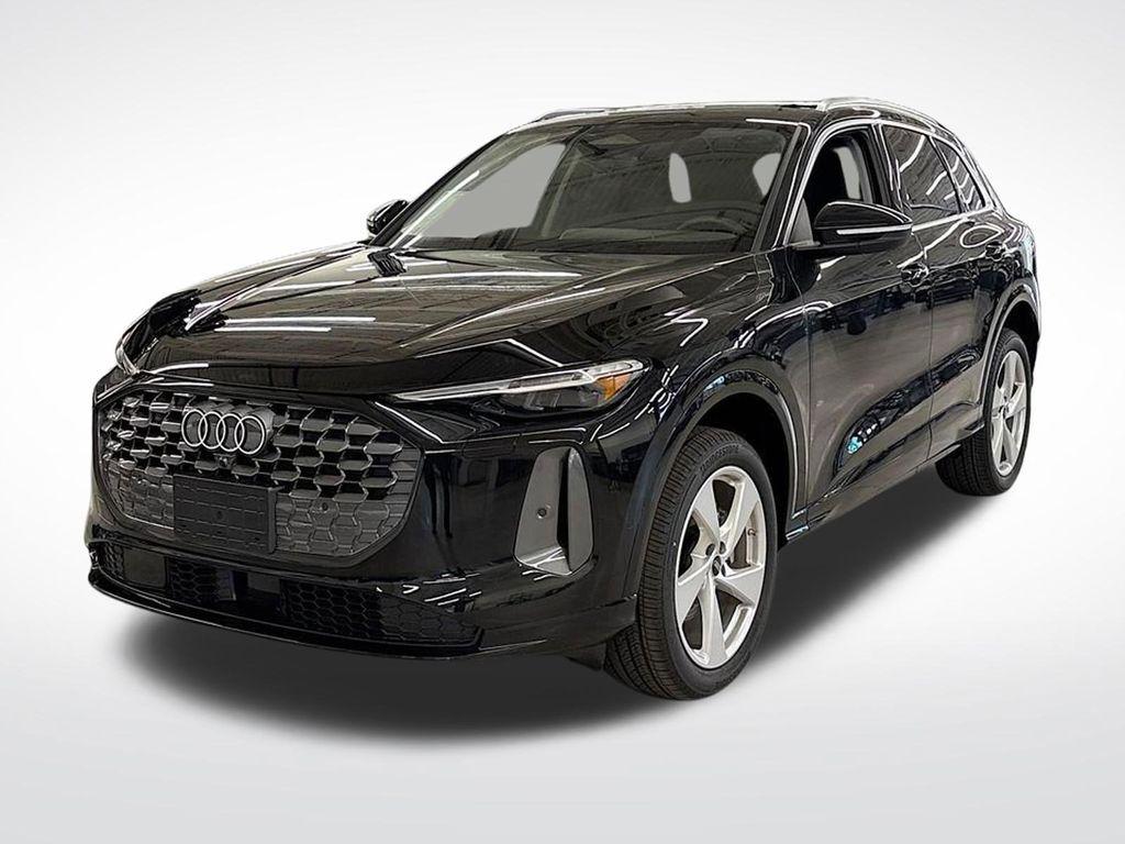 2025 Audi Q5 40 Premium Plus's photo