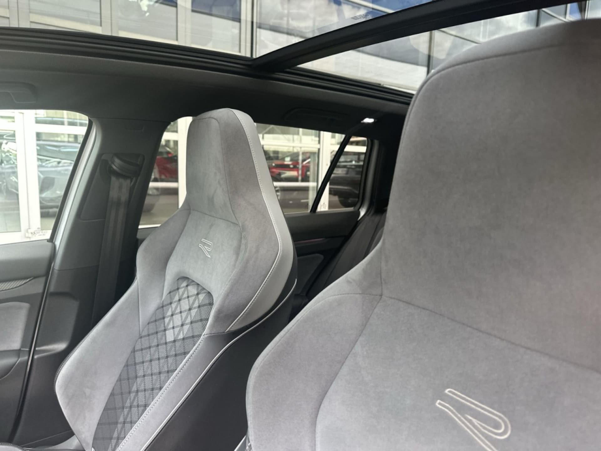 Volkswagen Golf Variant R-Line