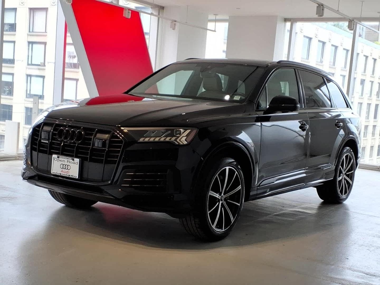 2023 Audi Q7 55 Premium Plus quattro Tiptronic's photo