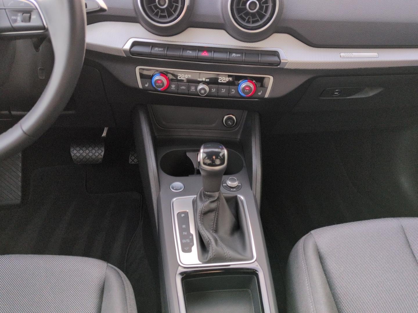 Bild über Audi Q2 advanced 35 TFSI S tronic - für weitere Informationen kontaktieren Sie den Audi Partner