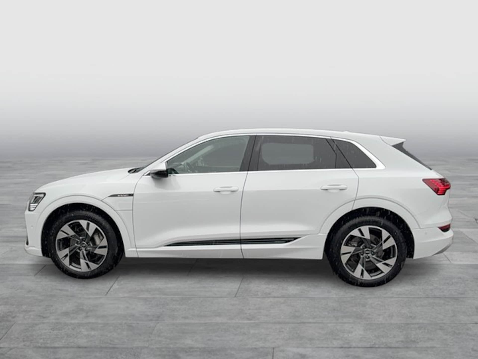 Audi e-tron S line