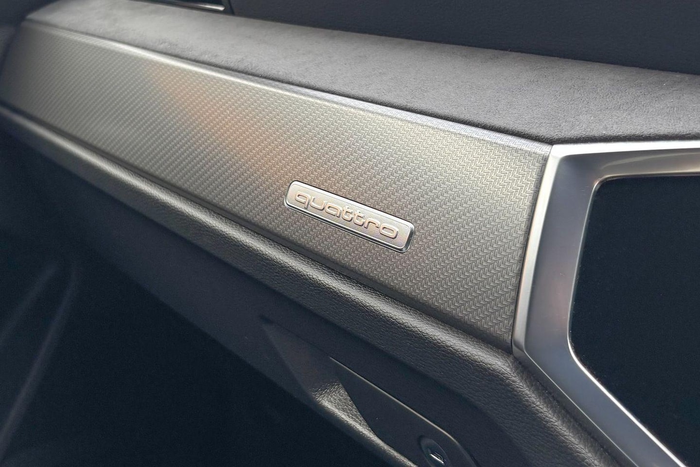 Image about Audi RS Q3 TFSI quattro S tronic