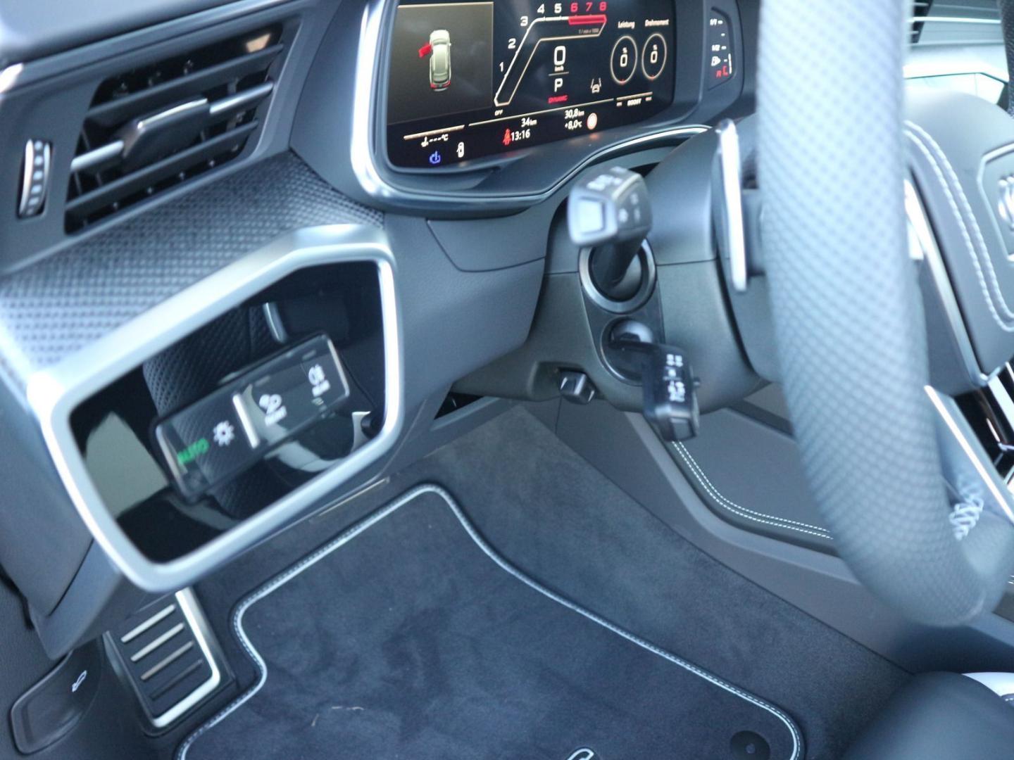Image about Audi RS 6 Avant performance quattro tiptronic