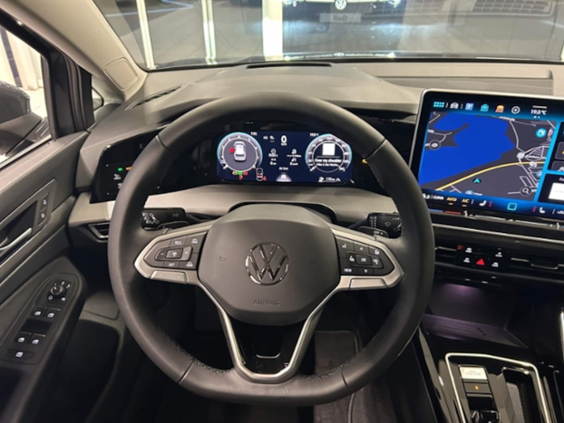 Volkswagen Golf Style