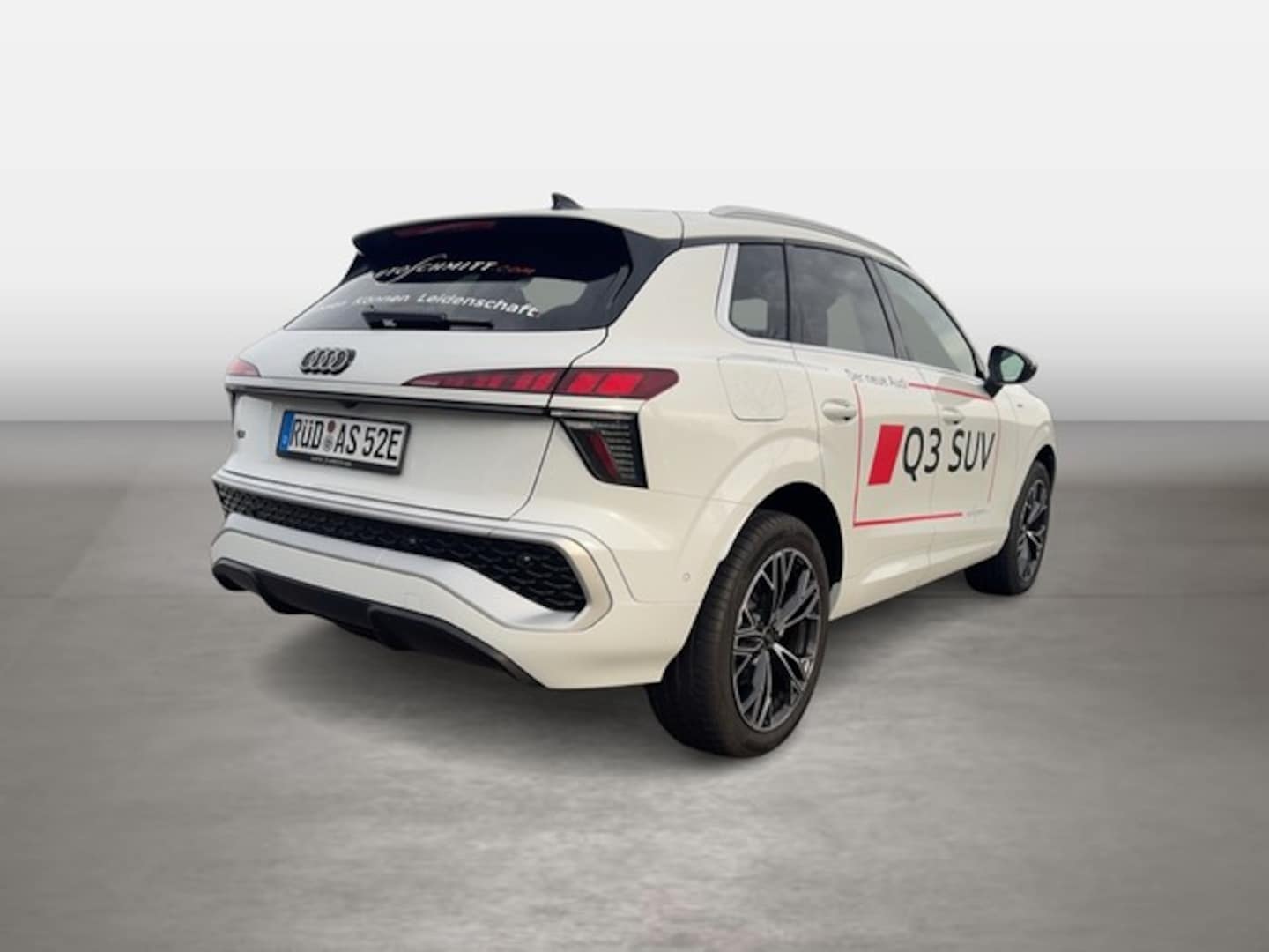 Bild über Audi Q3 SUV e-hybrid e-hybrid 200 kW S tronic - für weitere Informationen kontaktieren Sie den Audi Partner