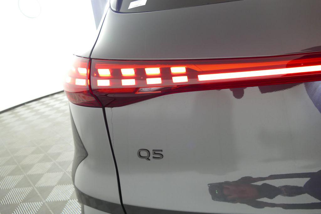2026 Audi Q5 Premium Plus quattro's photo