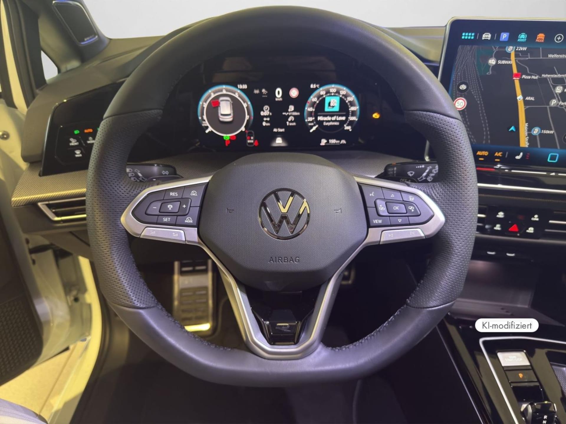 Volkswagen Golf R-Line