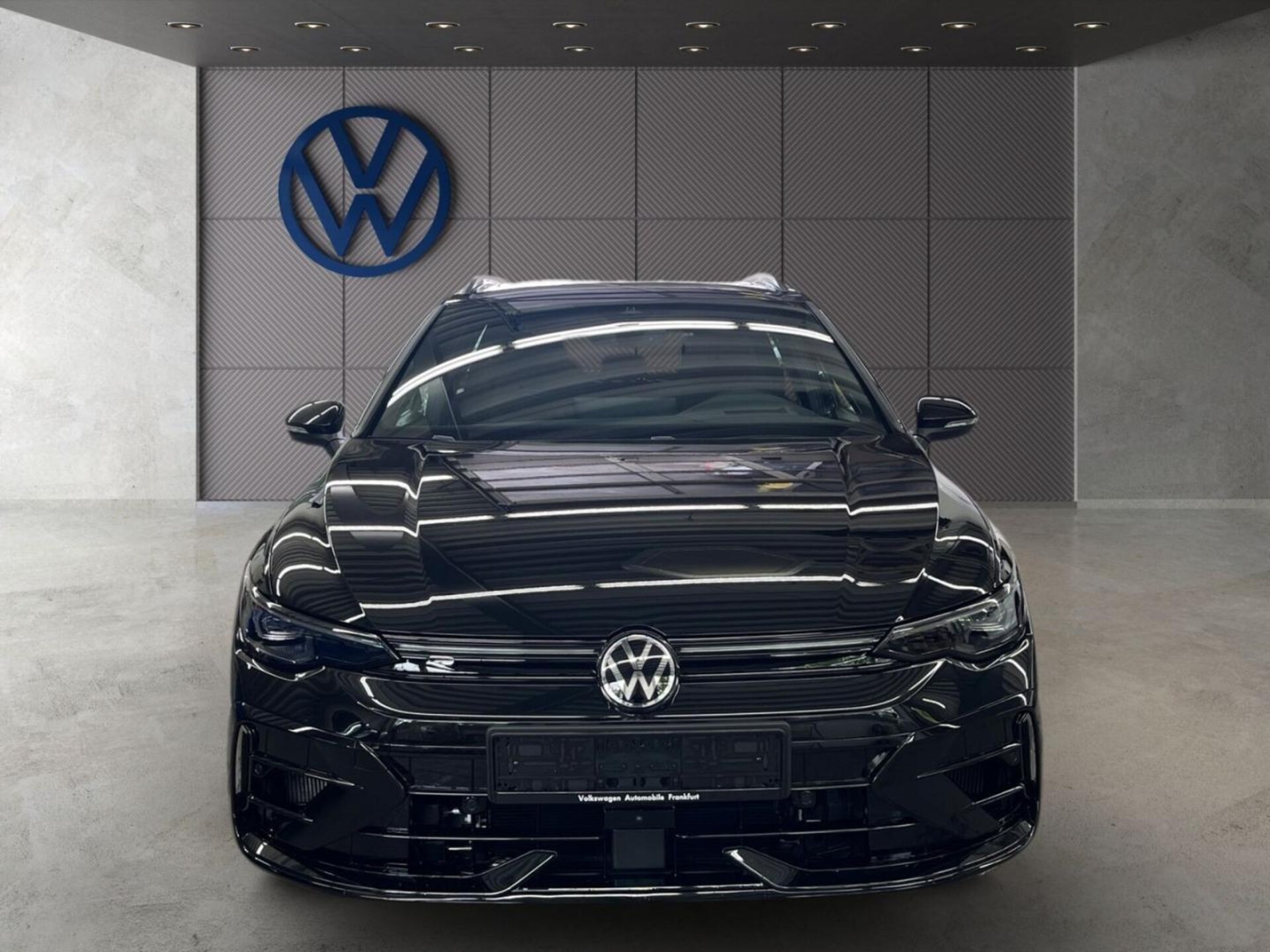 Volkswagen Golf Variant R