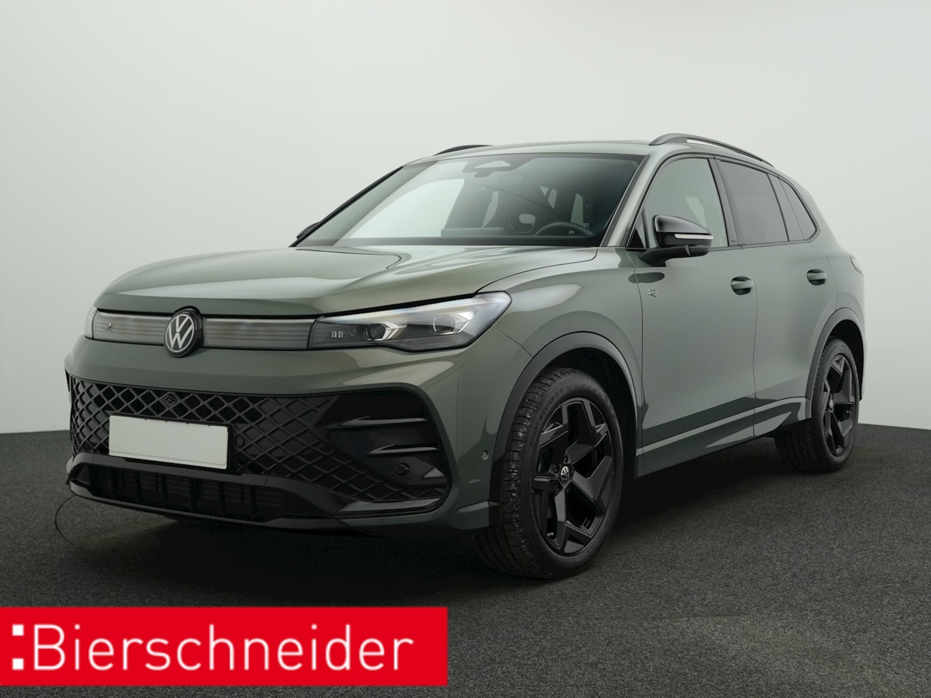 Volkswagen Tiguan — Volkswagen Tiguan 1.5 eTSI DSG R-Line Black Style 5-J-GAR AHK IQ.LIGHT HK NAVI HuD