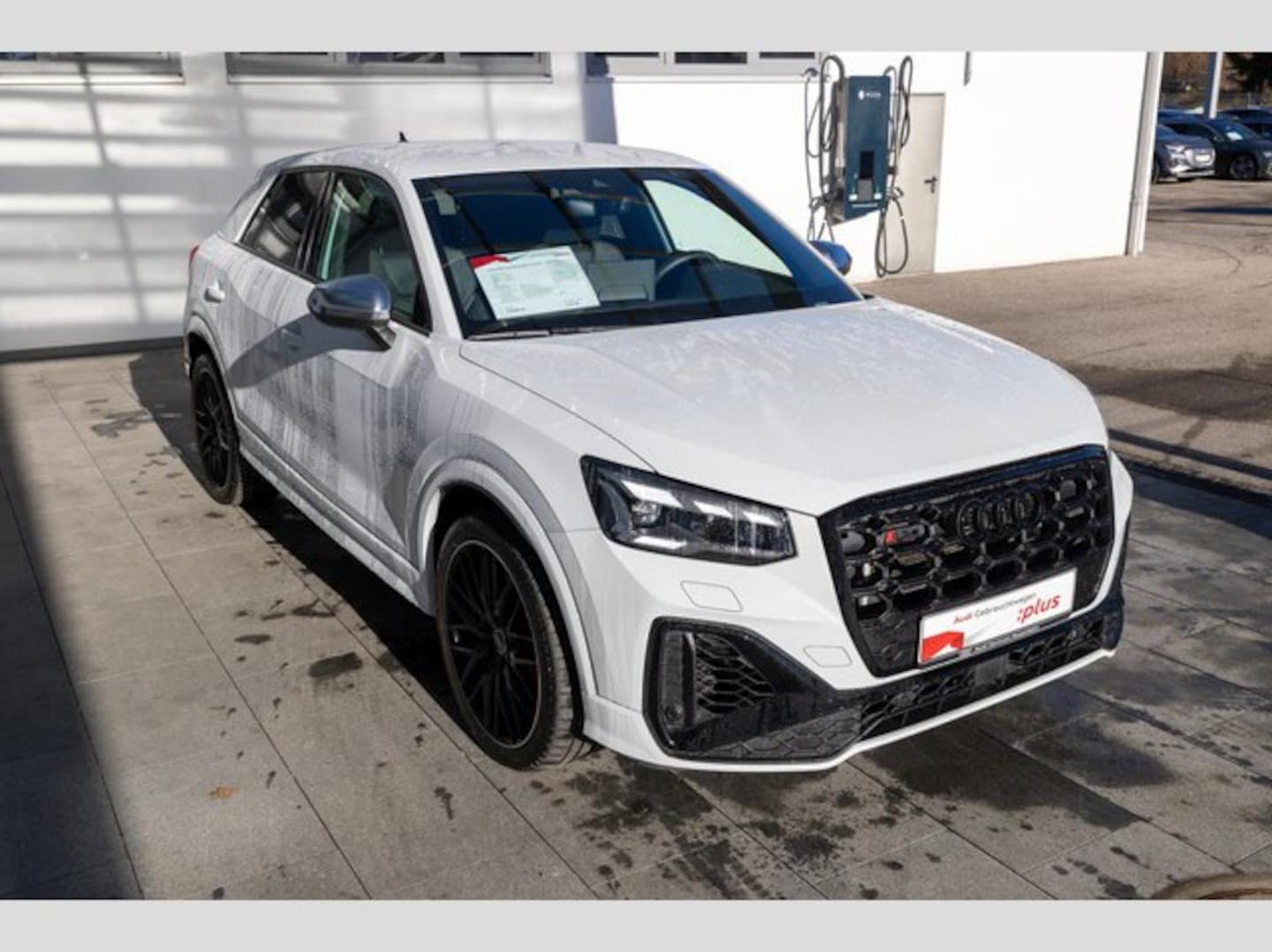 Bild über Audi SQ2 TFSI quattro S tronic - für weitere Informationen kontaktieren Sie den Audi Partner