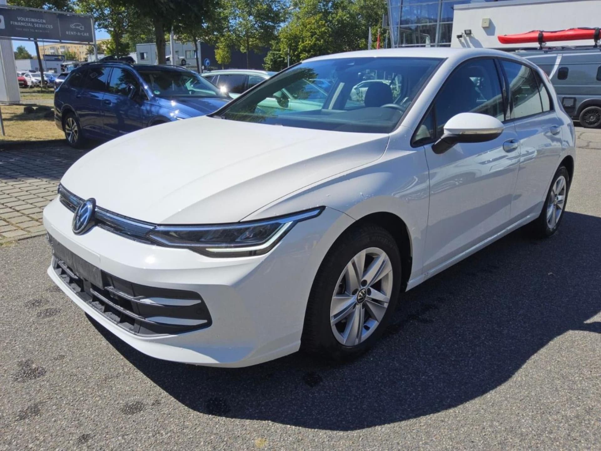 Volkswagen Golf Life