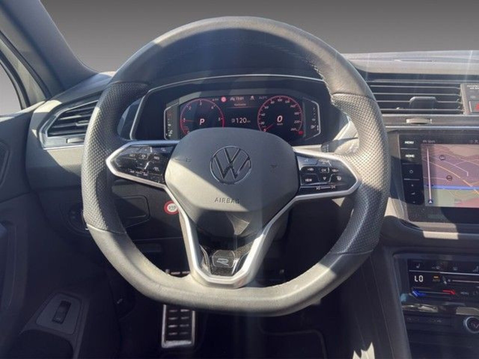 Volkswagen Tiguan – Bild 11