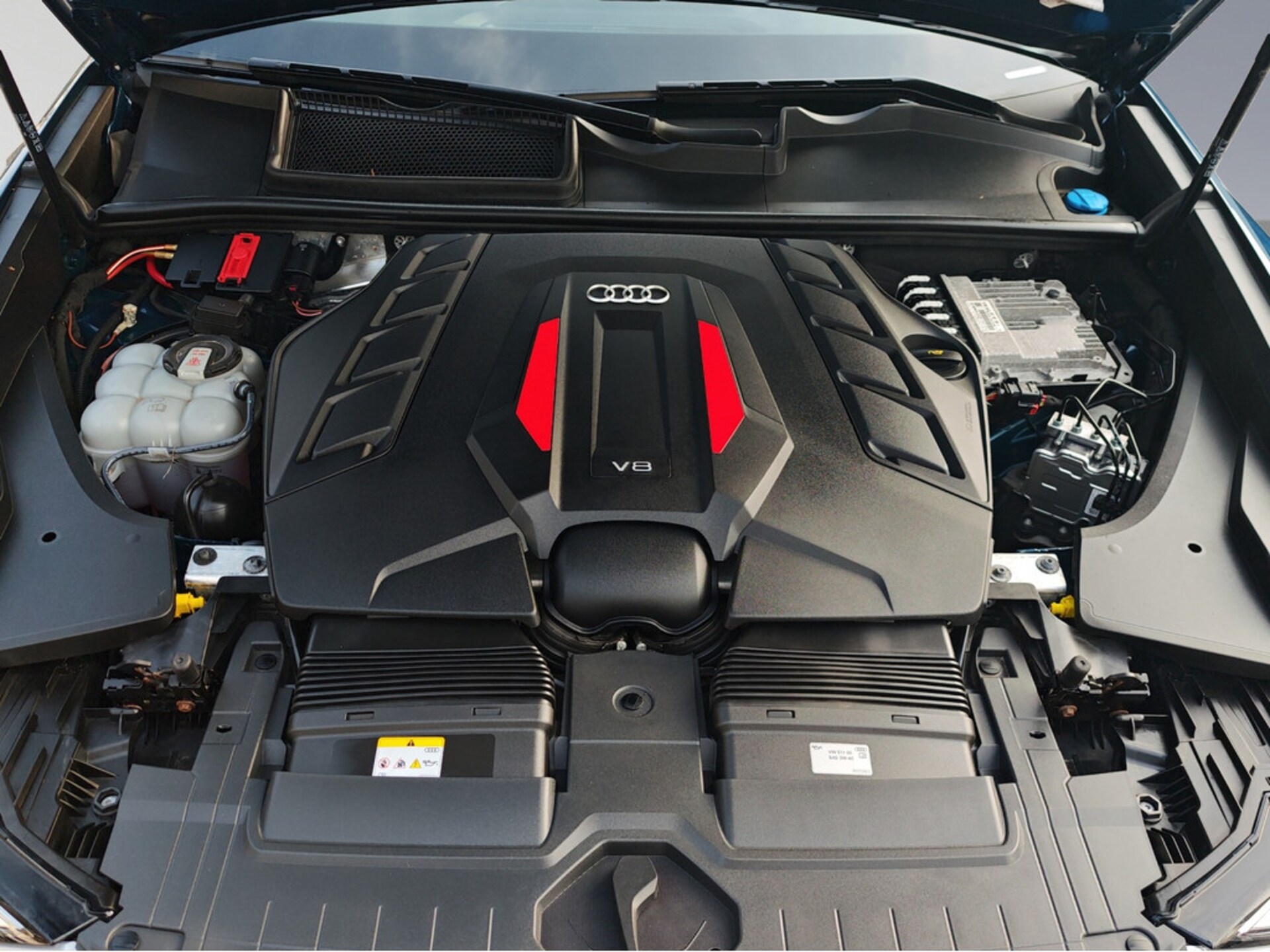 Audi SQ8 SUV
