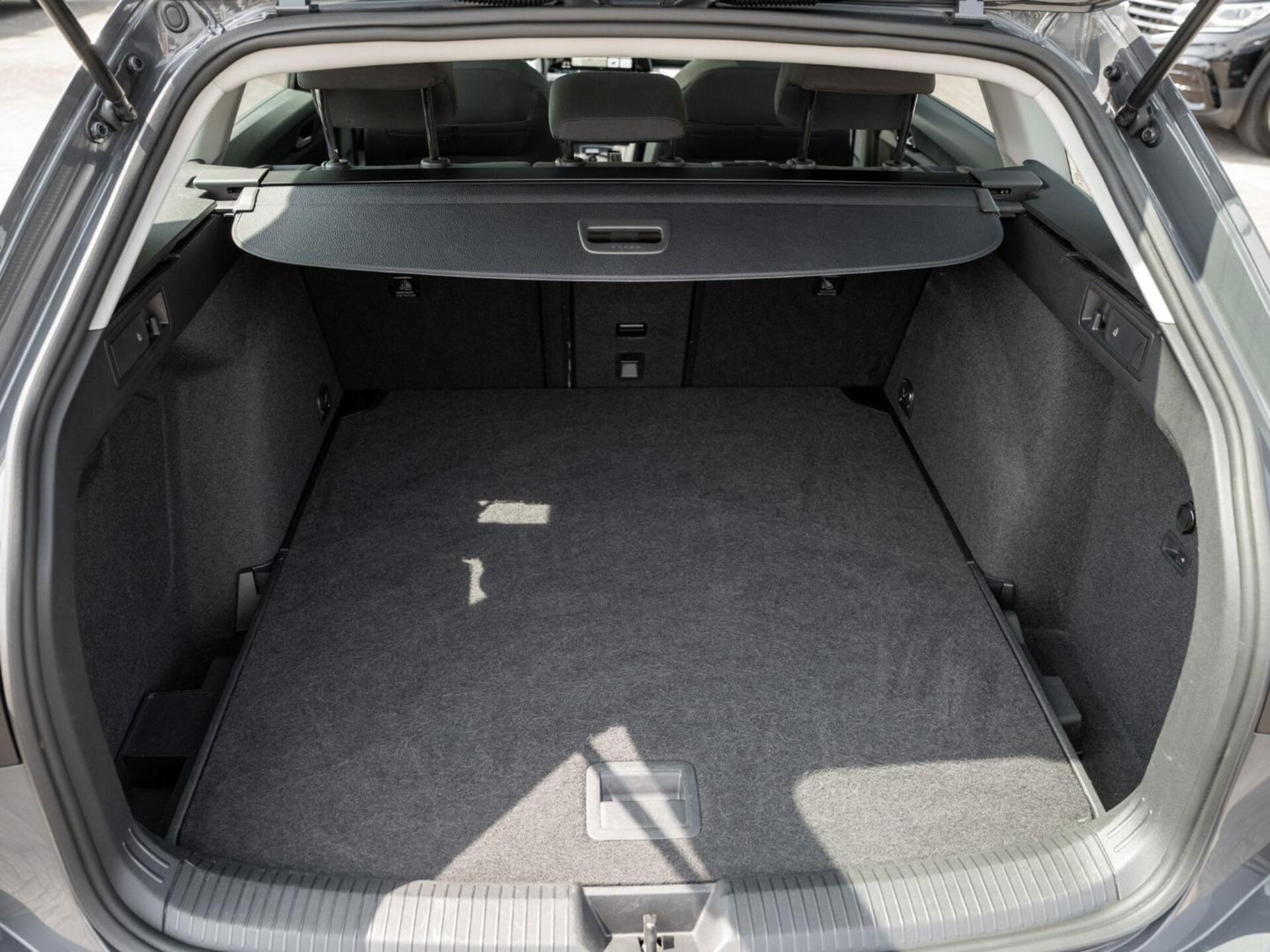 Volkswagen Golf Variant Life