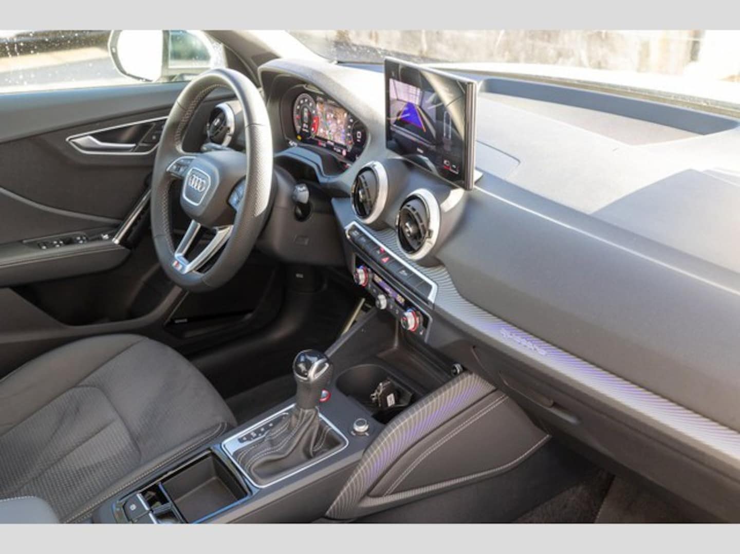 Bild über Audi SQ2 TFSI quattro S tronic - für weitere Informationen kontaktieren Sie den Audi Partner