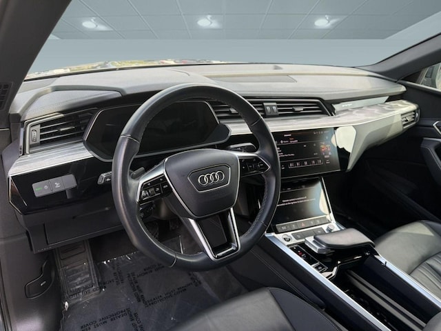 2024 Audi Q8 Sportback e-tron