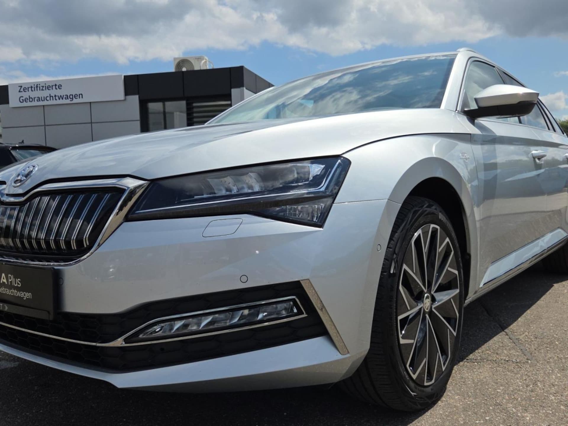 Skoda Superb Combi Laurin & Klement