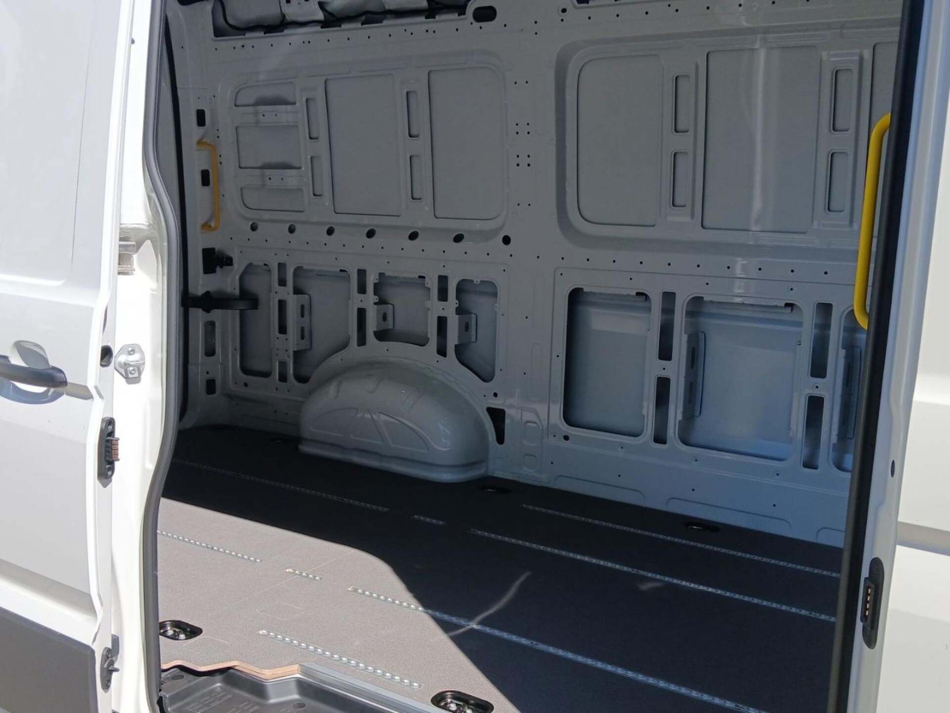 Volkswagen Crafter Kasten mittlerer Radstand