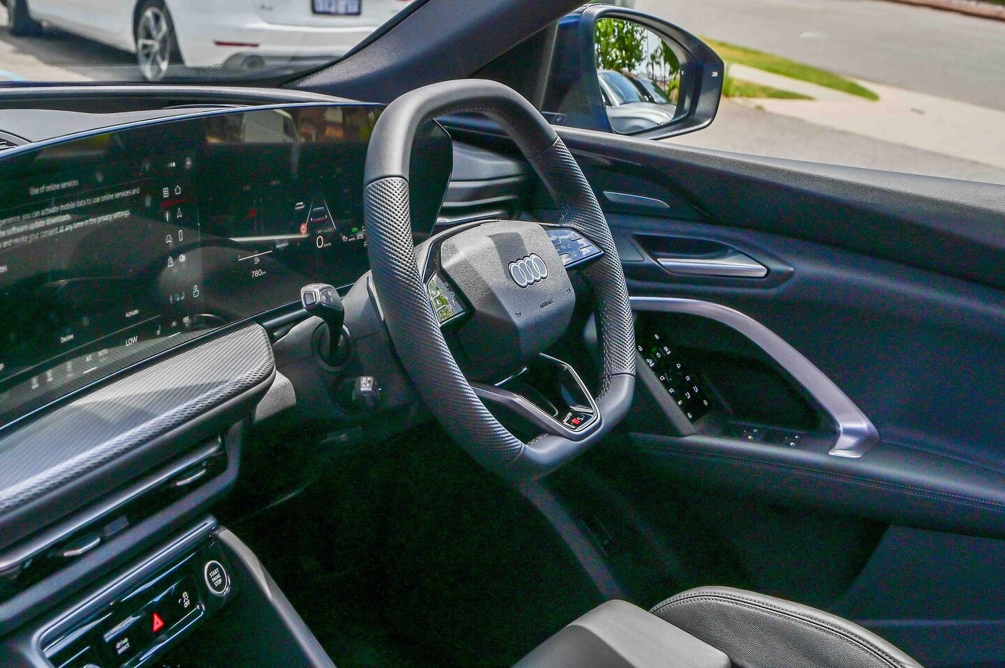 Image about Audi Q5 SUV TDI quattro 150 kW sport