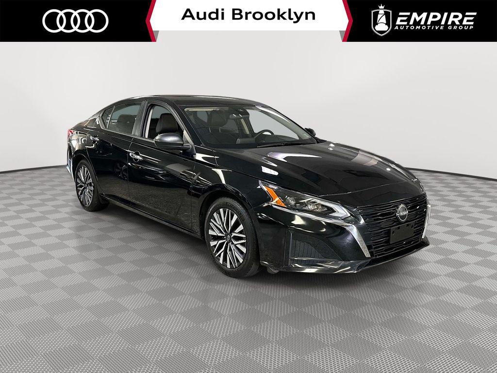2024 Nissan Altima 2.5 SV's photo